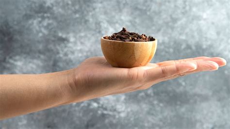 पानी में लौंग उबालकर पीने के फायदे Boiled Cloves Water Benefits In