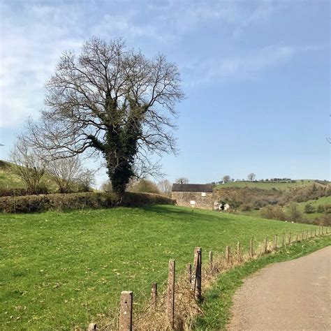 Amazing Thors Cave And Wetton In The Staffordshire Peak District