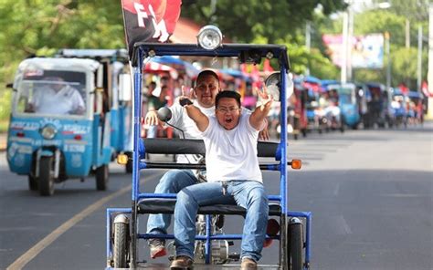 Caponeras Recorren Managua En Saludo Al Aniversario De La Revoluci N