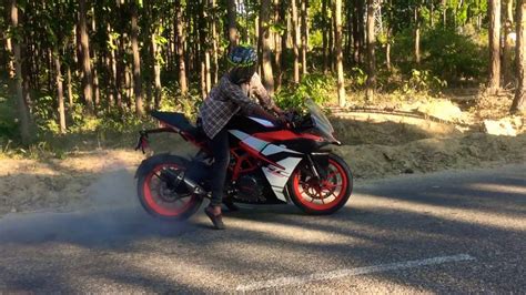 Ktm Rc 390 And Ns 200 Burnout Youtube