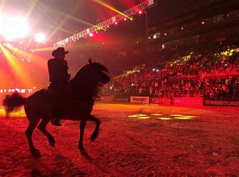 Gana Boletos Al Jaripeo De Oro Con Jose Manuel Figuro Univision Qu