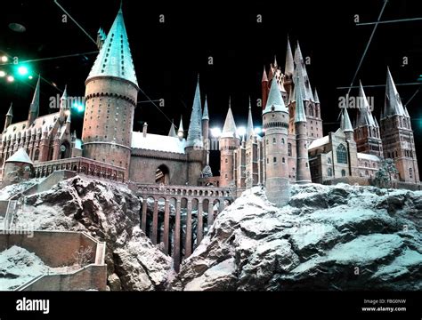 Wb Studio Tour Hogwarts In The Snow Harry Potter Set Becomes A