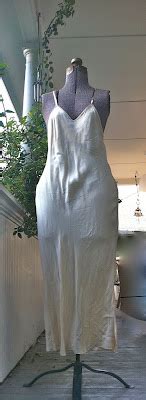 Idée Fixe Vintage Lingerie Collection Warning Pic Heavy