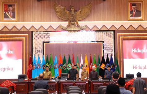 Rapat Paripurna Dprd Sumbar Tutup Masa Sidang Kedua Tahun Dan