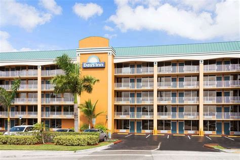 Days Inn By Wyndham Fort Lauderdale Oakland Park Airport N C̶̶1̶2̶9̶