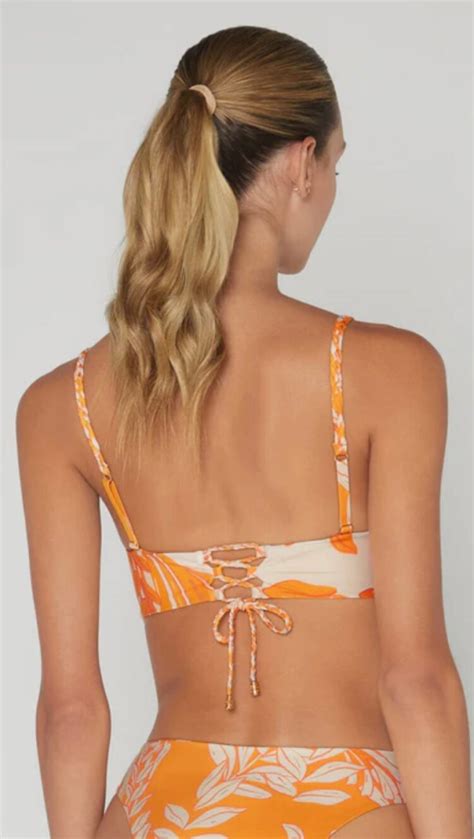 Hot Sexy Elisa Palma Bikini Pics