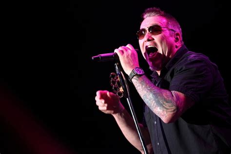 Steve Harwell vocalista de Smash Mouth murió a sus 56 años