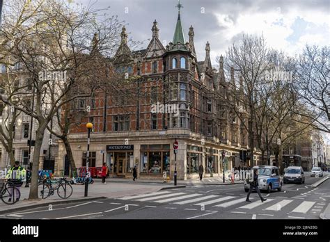 Waterstones Bookstore on Gower Street, London, England, UK Stock Photo - Alamy