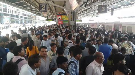 Mumbai Most Crowded Railway Stations Indias Most Crowded Railway Station Mumbai Local Train