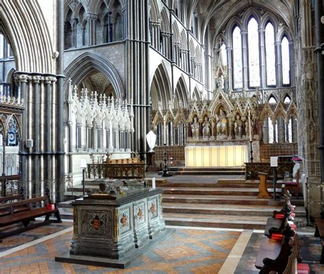 Explore Worcester Cathedral in Worcestershire, England | PicturesOfEngland.com