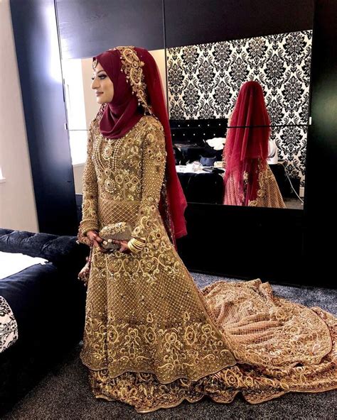 Hijabi Bride Bridal Outfits Pakistani Bridal Dresses Bridal Dress Fashion