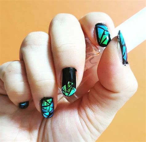 19 Trendy Broken Glass Nail For Winter Pretty Designs