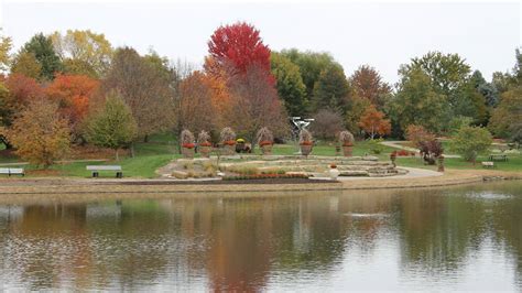 Overland Park Arboretum Powell Gardens Draw Nature Lovers Kansas