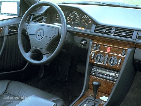 MERCEDES BENZ E Klasse W124 Specs Photos 1993 1994 1995