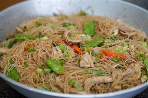 Filipino Pancit Bihon