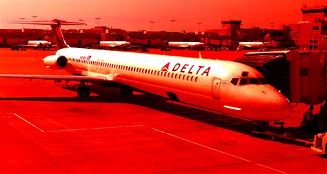 Chaos Reigns As Passengers Stuck On A Delta Flight Delayed For 7 Hours Devolves Into Brawling