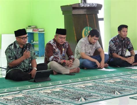 Perkuat Ikatan Antarpegawai Imigrasi Mamuju Gelar Siraman Rohani