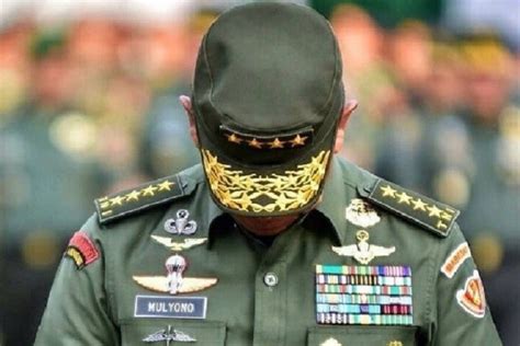 Fakta Fakta Jenderal Tni Purn Mulyono Nomor Buang Pangkat Bintang