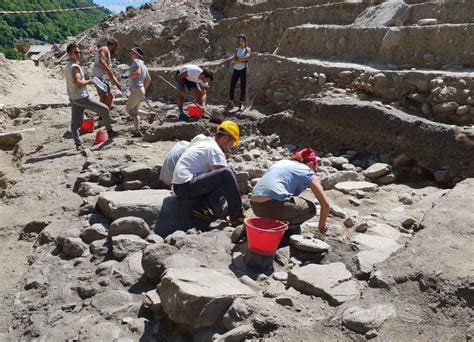 Piuro Dagli Scavi Archeologici Spunta Un Antico Villaggio