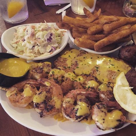 Mahi Mahi Conch Fritters Grilled Shrimp And Coleslaw At Crabby Bills