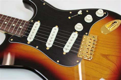 Guitar Sold Outna Fender Traditional 60s Stratocaster Gold Hardware 3 Color Sunburst