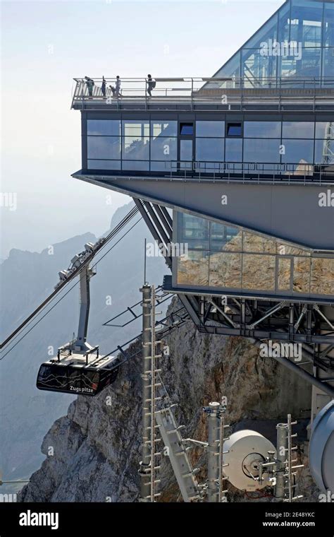 Summit Station Of The Zugspitz Seibahn Bayerische Zugspitzbahnen