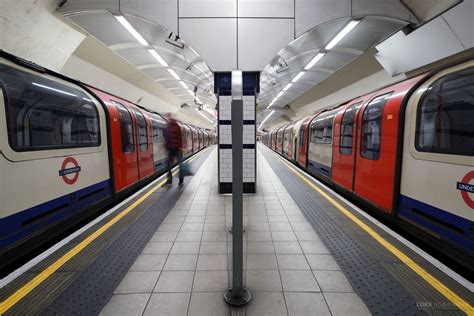 Shepherd's Bush Station - London Photography - Tubemapper