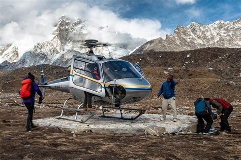 Helicopter Flight From Kathmandu To Lukla