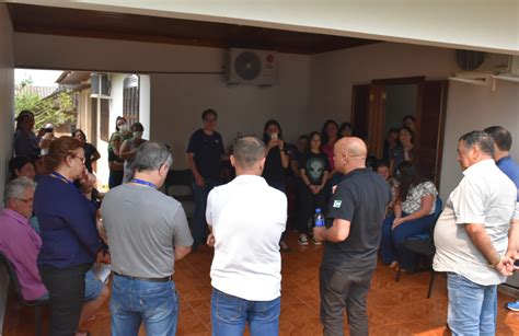 Equipe Do Caps Apresenta Nova Sede Para Representantes Do Governo