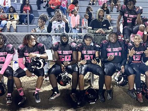 Southside Panthers Celebrate 56 16 Win For Homecoming Crowns Queen And