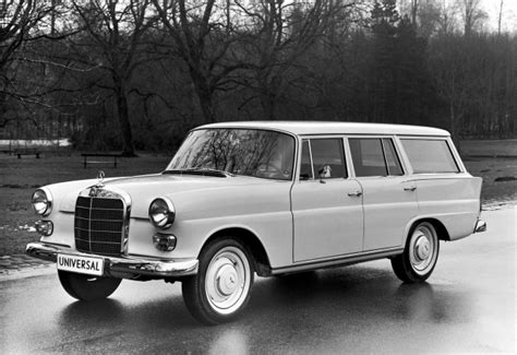 Historie Die Mercedes E Klasse T Modelle Die Kombi Karriere Begann 1977 Sternstunde