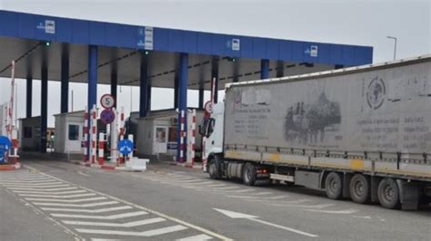 Натоварено е движението на граничен пункт "Видин" в неделя