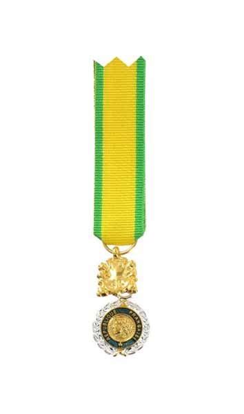 Réduction MEDAILLE MILITAIRE Francemedaille