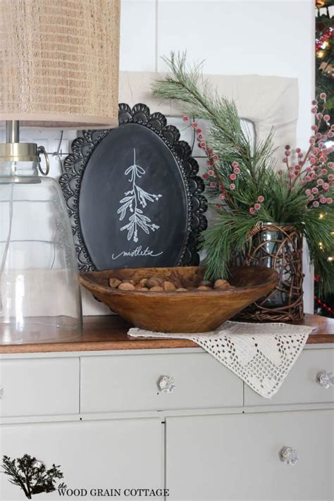 Most Beautiful Christmas Cottage Decor Ideas - Dagmar Bleasdale