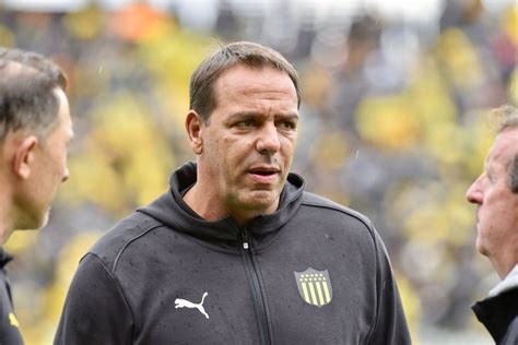 El presidente de Peñarol Ignacio Ruglio le contestó a Alejandro Balbi