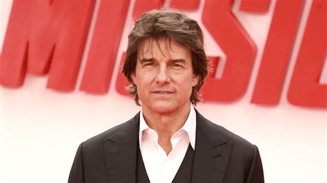 Tragic Details About Tom Cruise S Life Before Fame