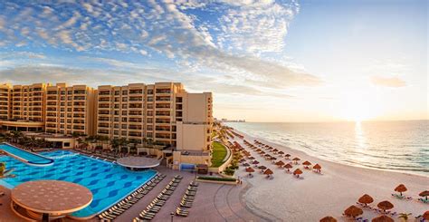 The Royal Sands Resort in Cancun | Royal Reservations