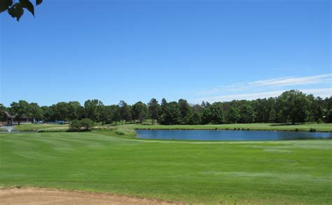 Lake Arrowhead Golf Course Gallery - Wisconsin Golf Trips