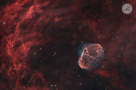 Crescent Nebula Apod By Astronomia