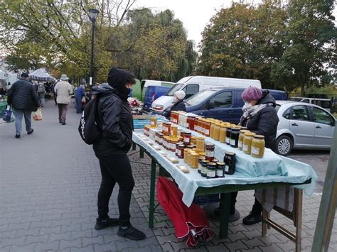 Szamotu Y Jak Dzia A Dzi Targowisko Miejskie Zdj Cia Szamotu Y