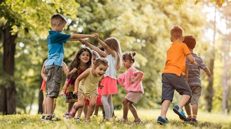 25 Easy Backyard Games to Get the Kids Outside - Tinybeans