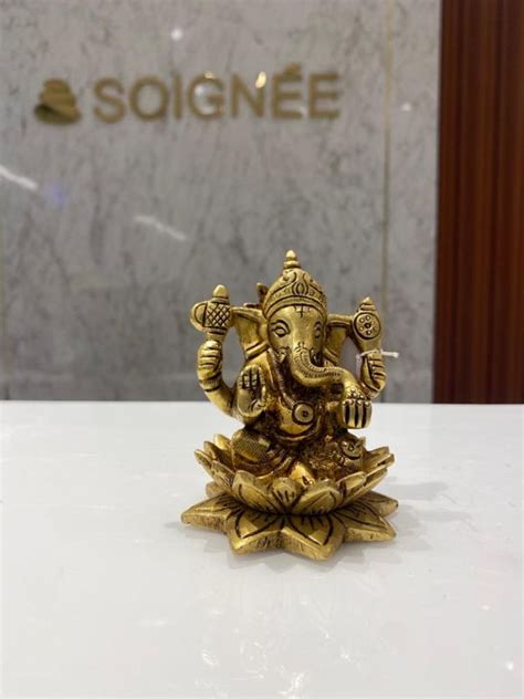 Golden Brass Ganesha On Lotus Statue For Interior Decor Packaging