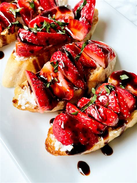 Strawberry Bruschetta With Honey Balsamic Glaze Super Safeway