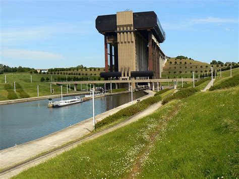 Schiffbare Wasserwege Flüsse und Kanäle in Belgien Canal du Centre