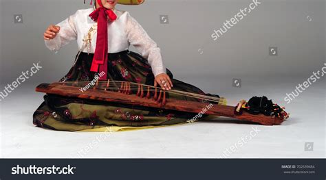 Gayageum Korean Zither Twelve Strings Stock Photo 702639484 | Shutterstock