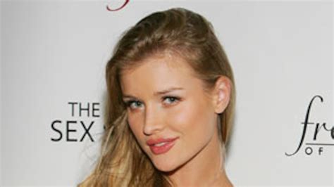 Daily Scoop Naked Joanna Krupa Covers Up With A Cross