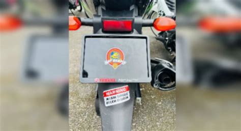 Padah Guna Plat Mat Rempit Tampal Pelekat Masih Single Boleh