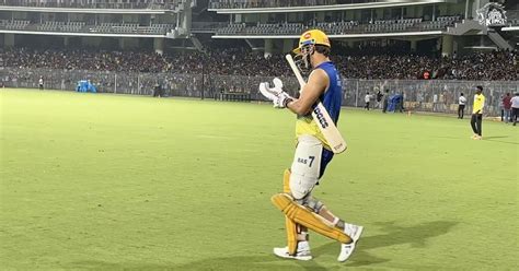 Watch MS Dhoni Walks Out To Massive Cheers At Chepauk During CSKs