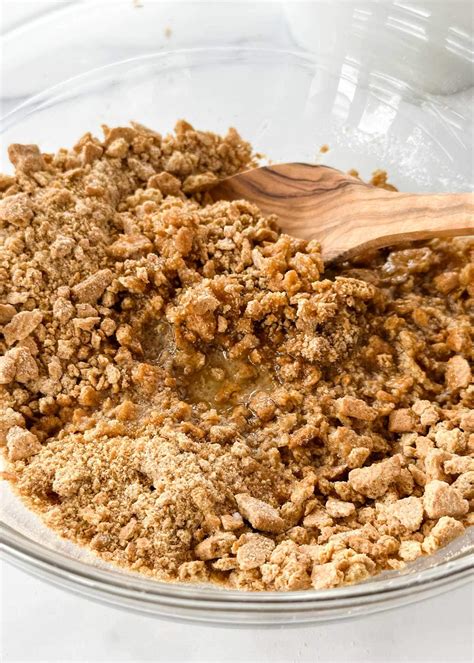 Graham Cracker Crumble Topping - Striped Spatula
