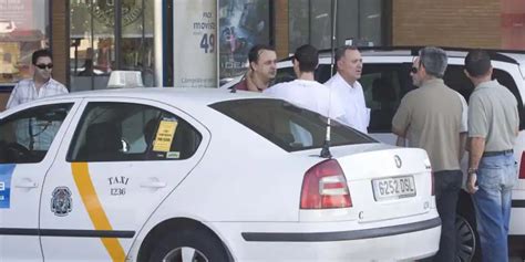 Los Taxis De Sevilla Podr N Llevar C Maras De Seguridad